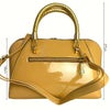 ゴールドハンドルエナメルトートバッグ（ベージュ）
